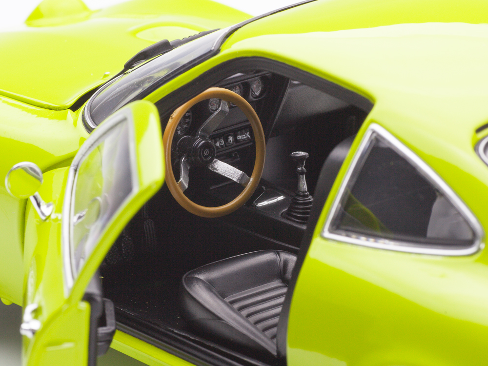 Opel GT 1970 yellow 1:18 Minichamps 