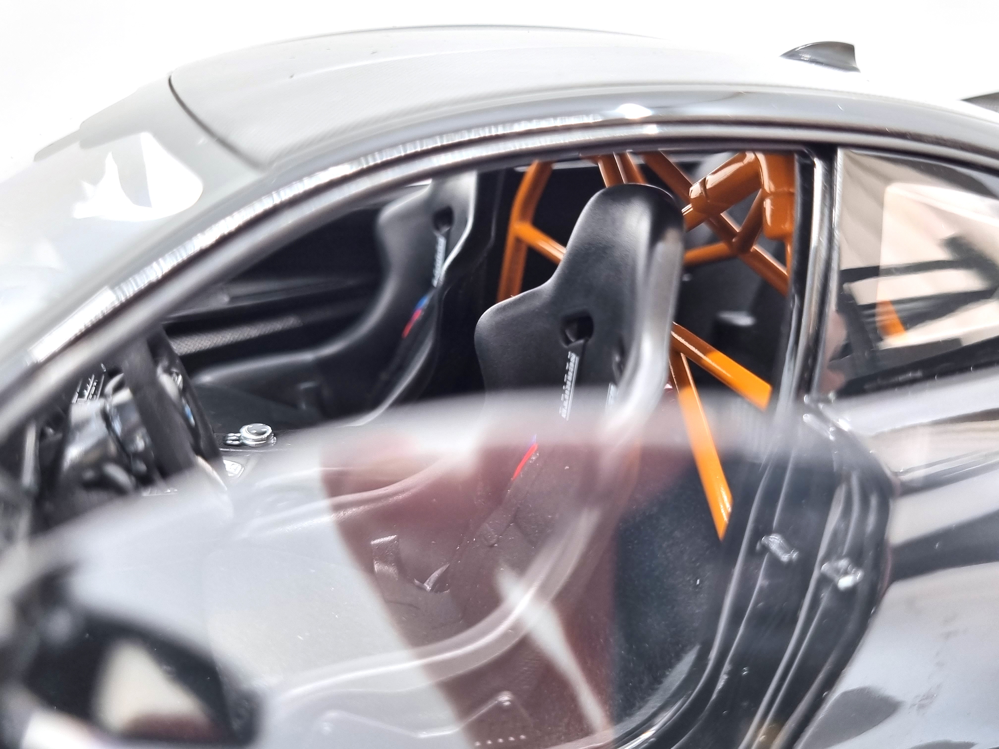 BMW M4 (F82) GTS 2016 1:18 Minichamps