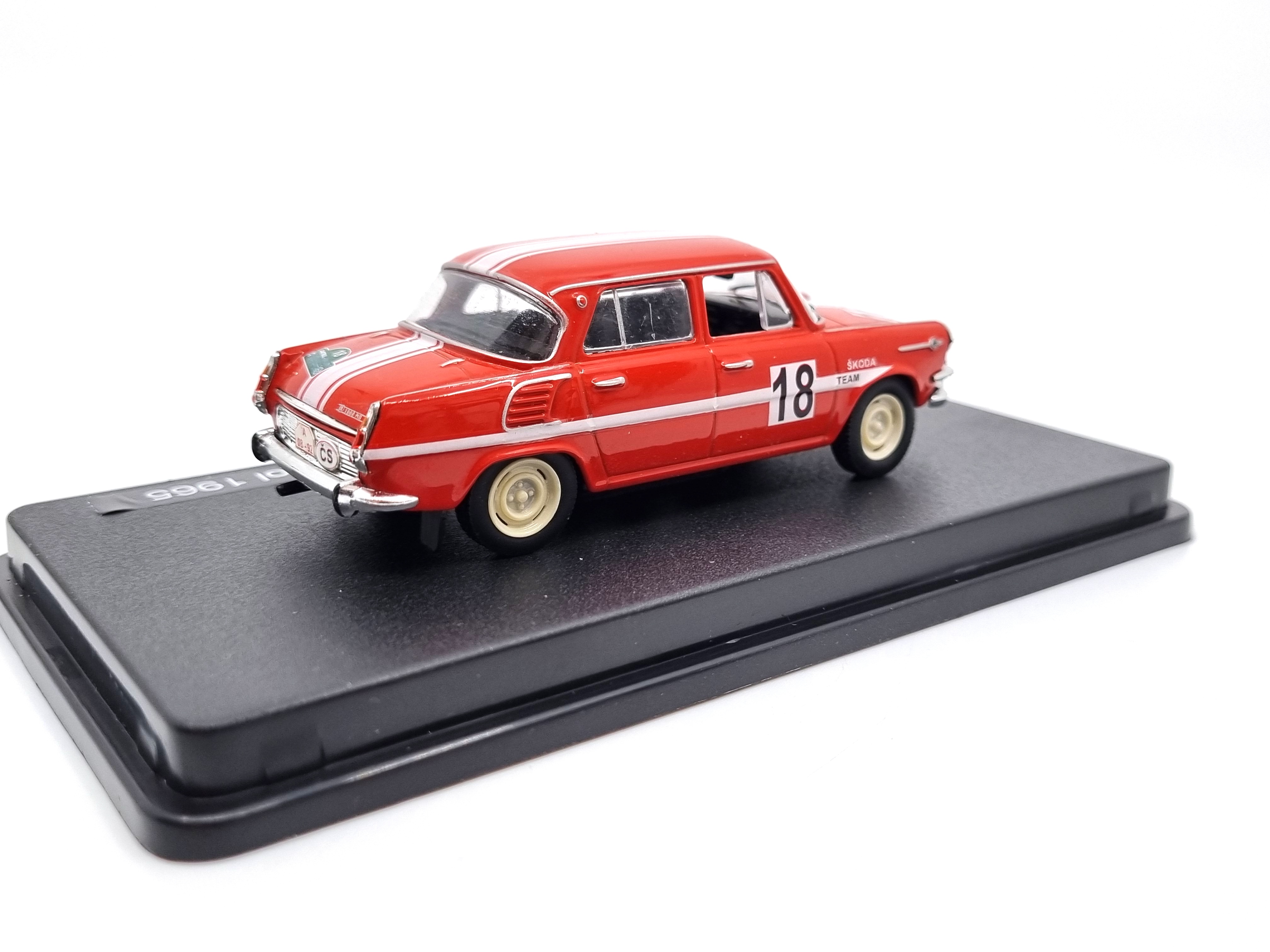 Škoda 1000 MB #18 Rallye Castrol 1965 1:43 Svět autíček
