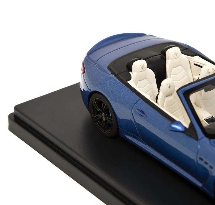 Maserati GranCabrio Open 2019 blue 1:43 TSM Model
