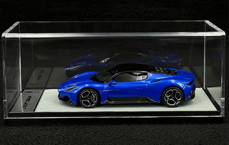 Maserati MC20 2020 blue/gloss black roof 1:43 B.B.R.