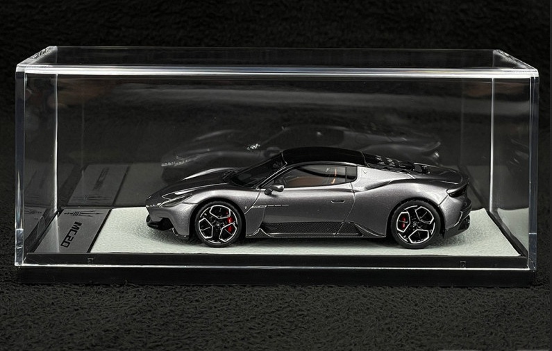Maserati MC20 2020 grey metallic/gloss black roof 1:43 B.B.R.