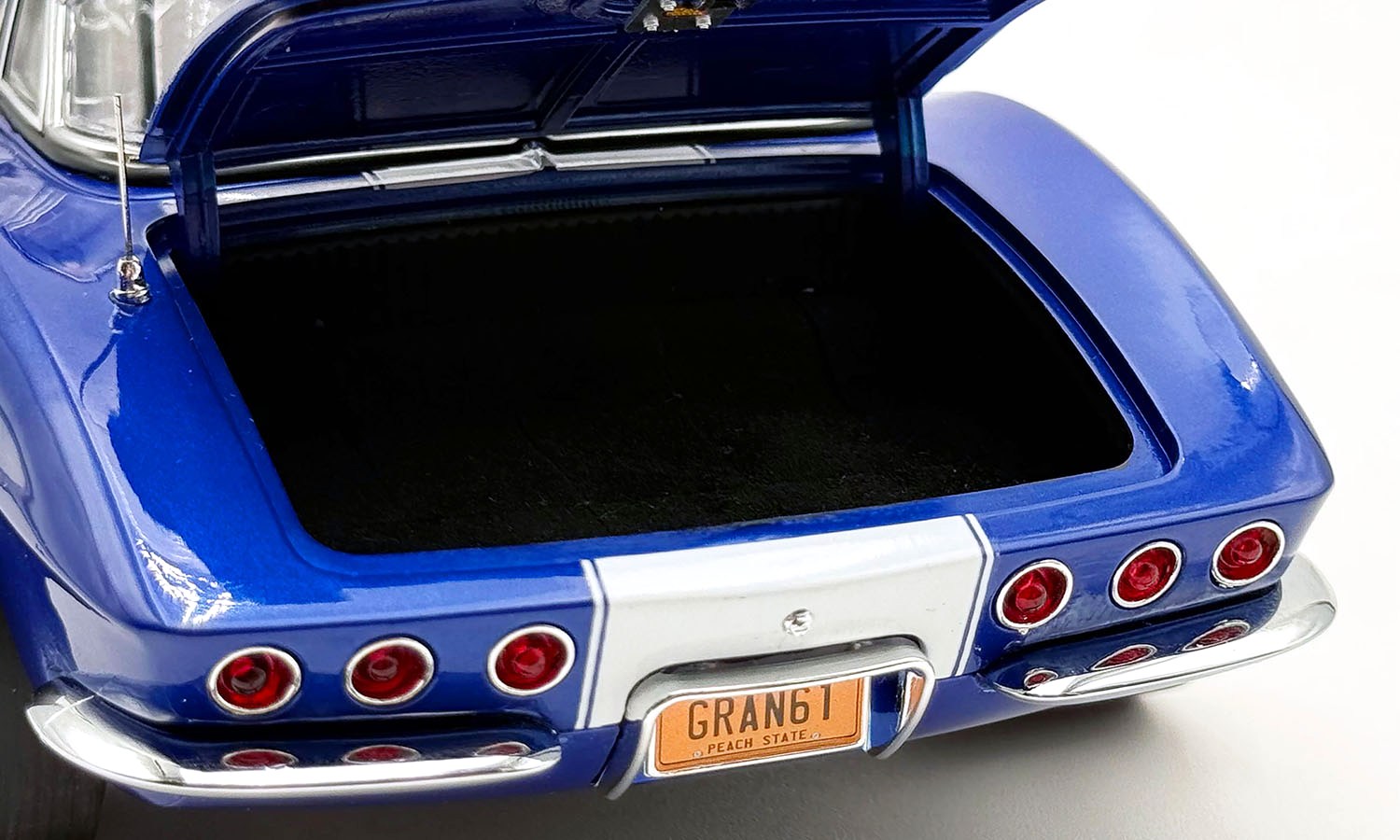 Chevrolet Corvette Grand Sport Gasser 1961 blue 1:18 Acme Diecast