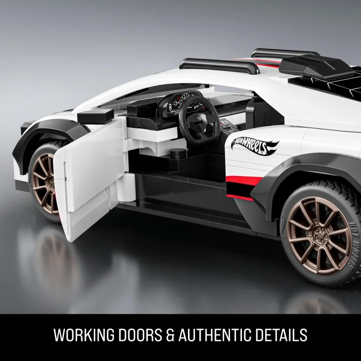 Lamborghini Huracan Sterrato 2022 white 1:32 Hot Wheels Brick Shop