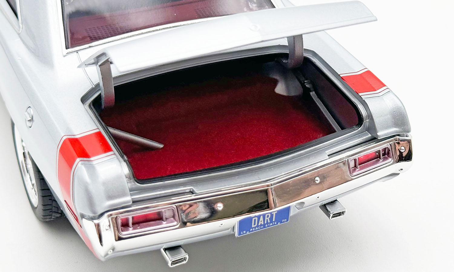 Dodge Dart 440 *Street Machine* 1970 titanium silver 1:18 Acme Diecast