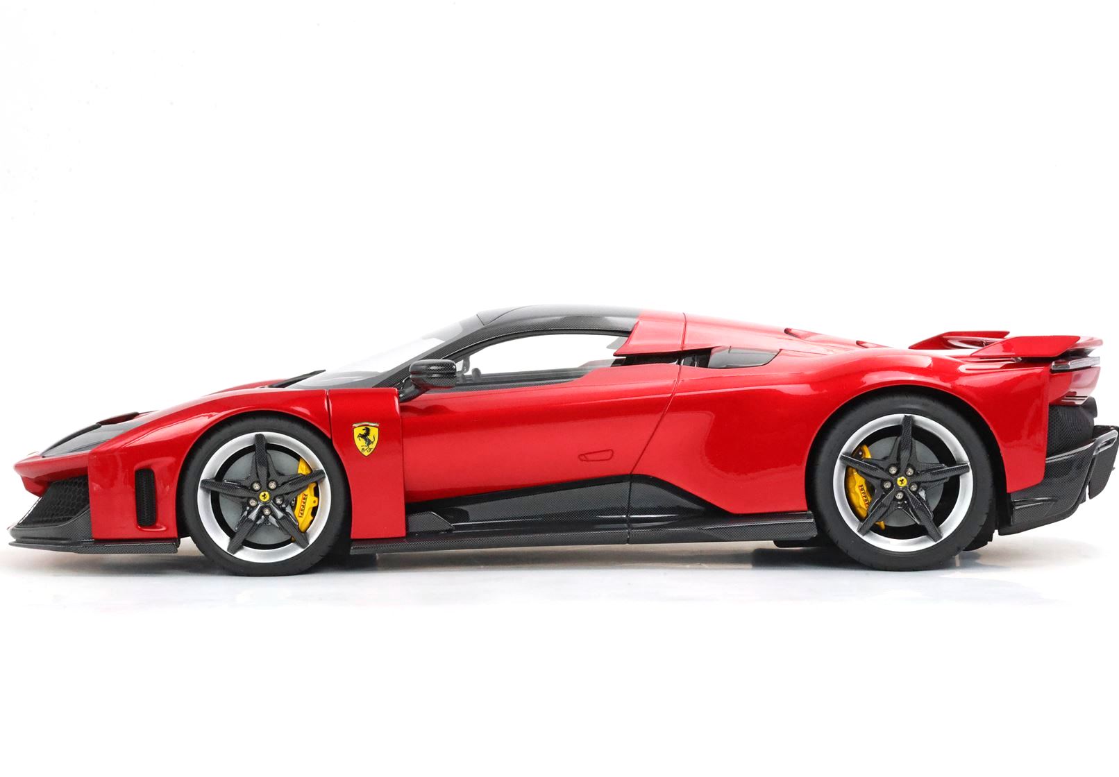 Ferrari F80 Rosso Supercar 1:12 B.B.R.