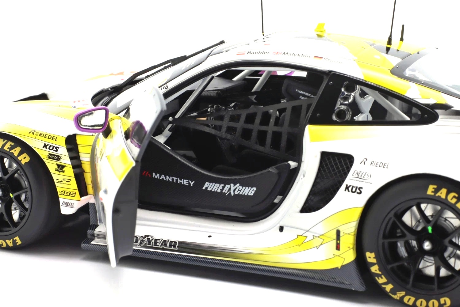 Porsche 911 GT3 R Manthey PureRxcing #92 Bachler/Malykhin/Sturm24H Le Mans 2024 1:18 Minichamps