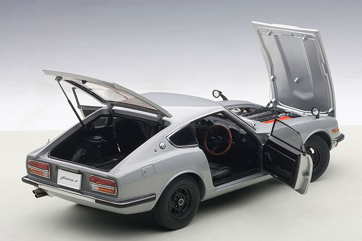 Nissan Fairlady Z432 1969 silver 1:18 AUTOart