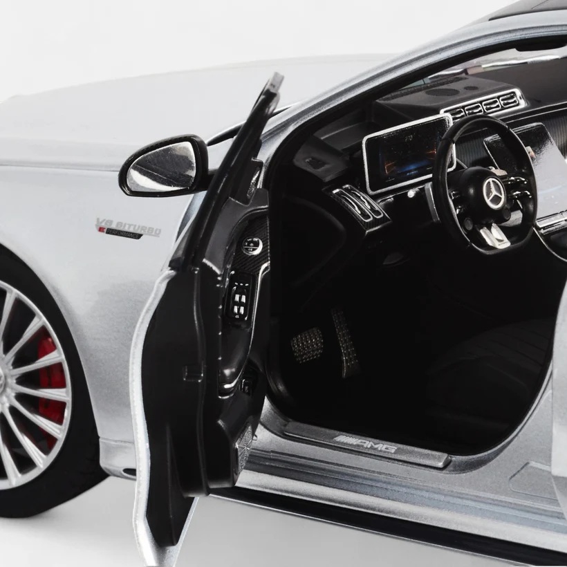 Mercedes-AMG S 63 E Performance hightech silver 1:18 NZG