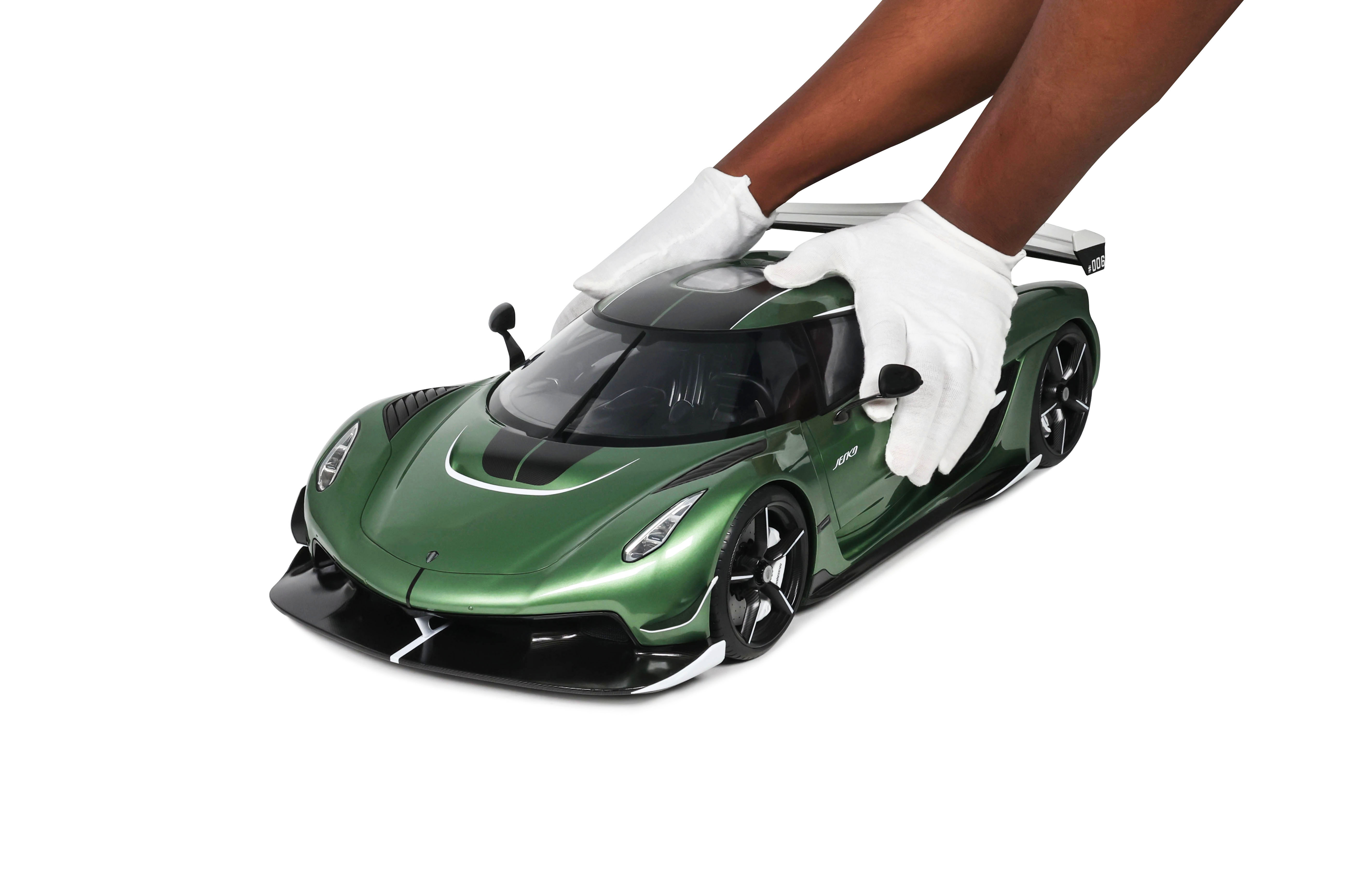 Koenigsegg Jesko 2024 Pearl green 1:8 GT Spirit
