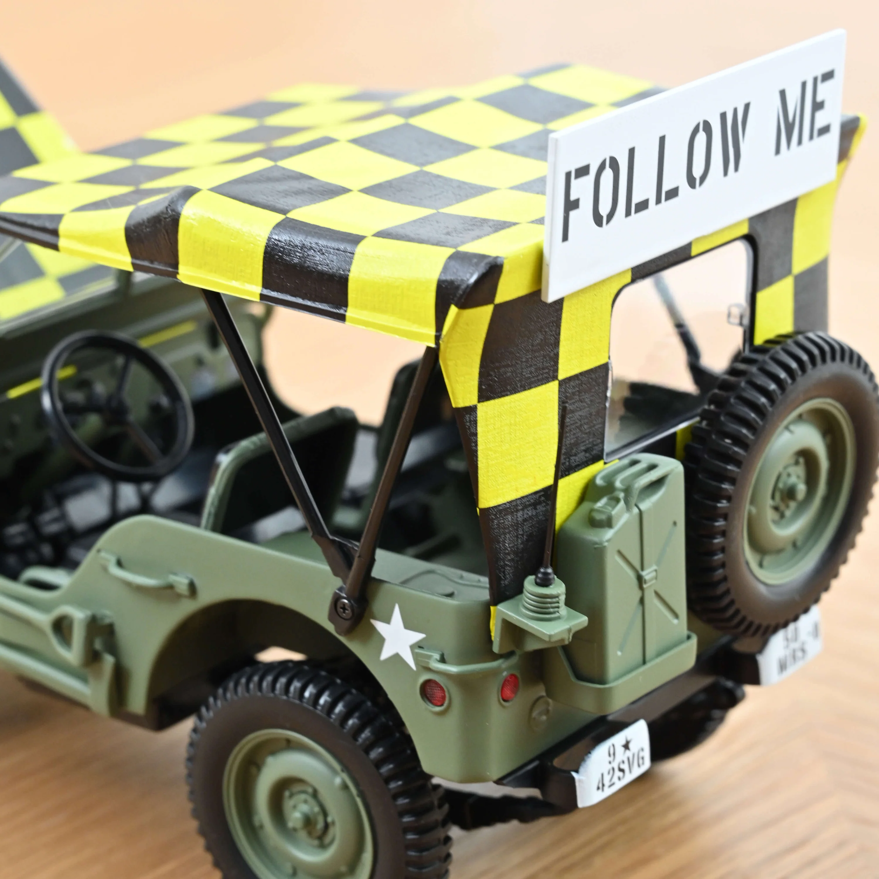 Jeep Willys Army (1944) "Follow Me" 1:18 Norev