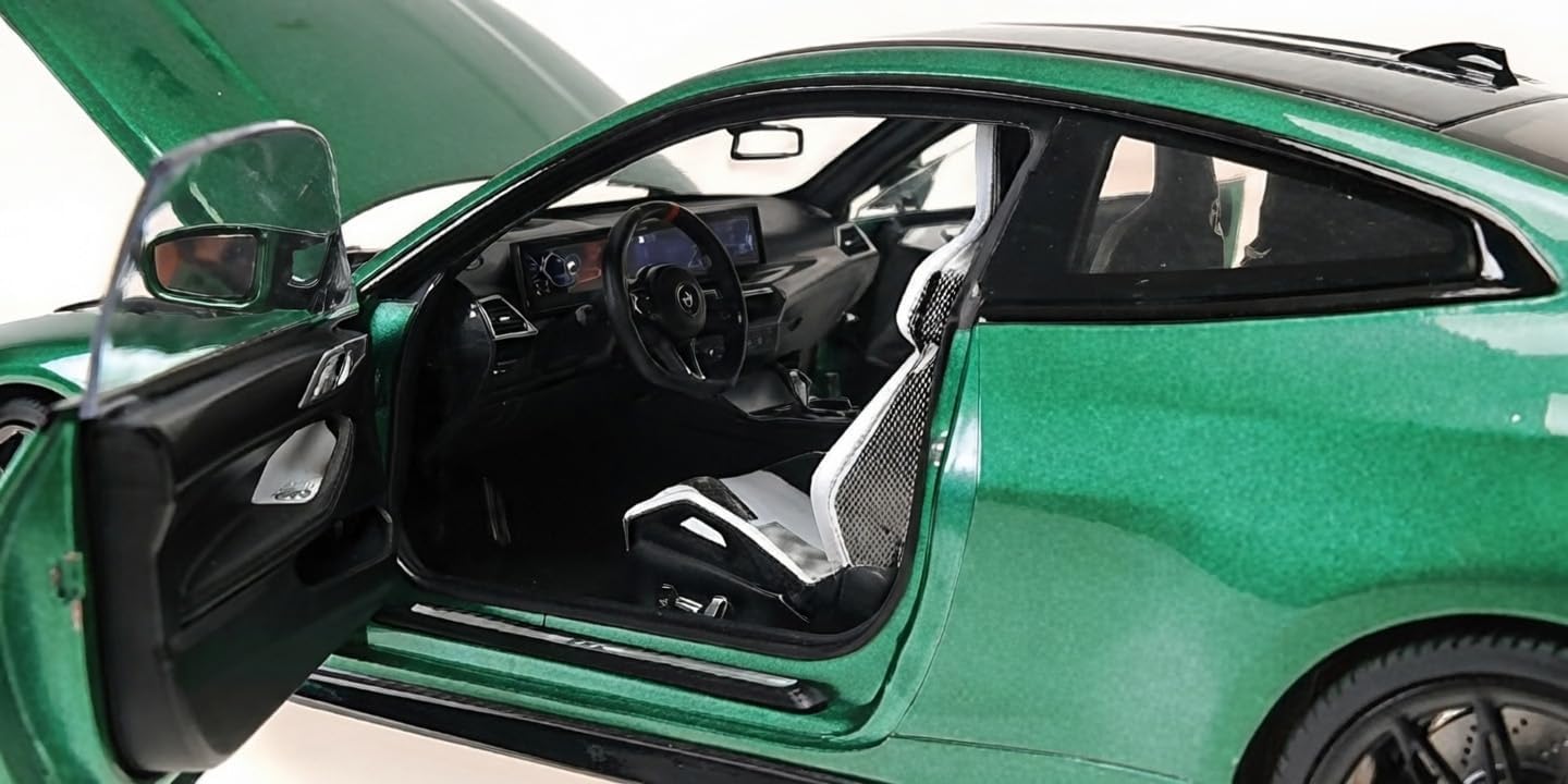 BMW M4 2024 green metallic 1:18 Minichamps 
