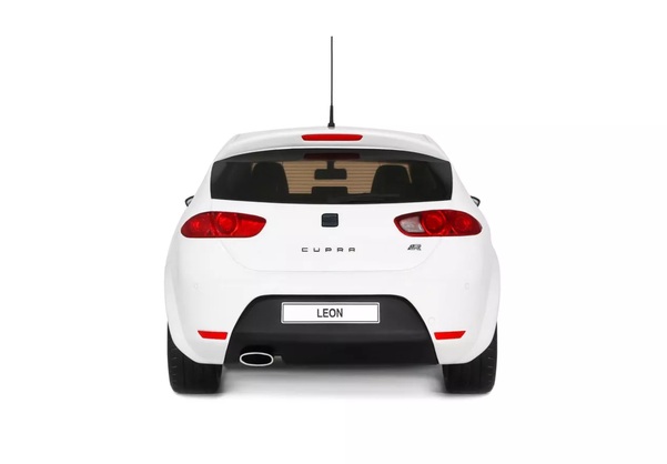 Seat Leon MK2 Cupra R 2010 candy white B9A 1:18 OttOmobile