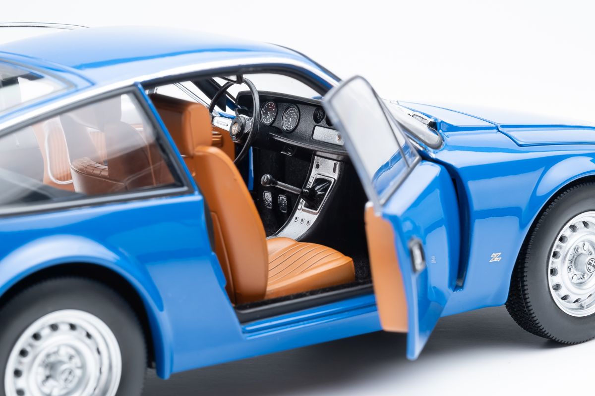 Alfa Romeo Junior Zagato 1969 blu medio 1:18 Norev