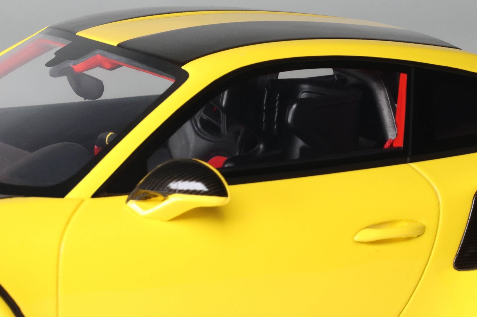 Porsche 911 GTS2 RS Nürburgring Lap Record 2017 yellow 1:18 GT Spirit