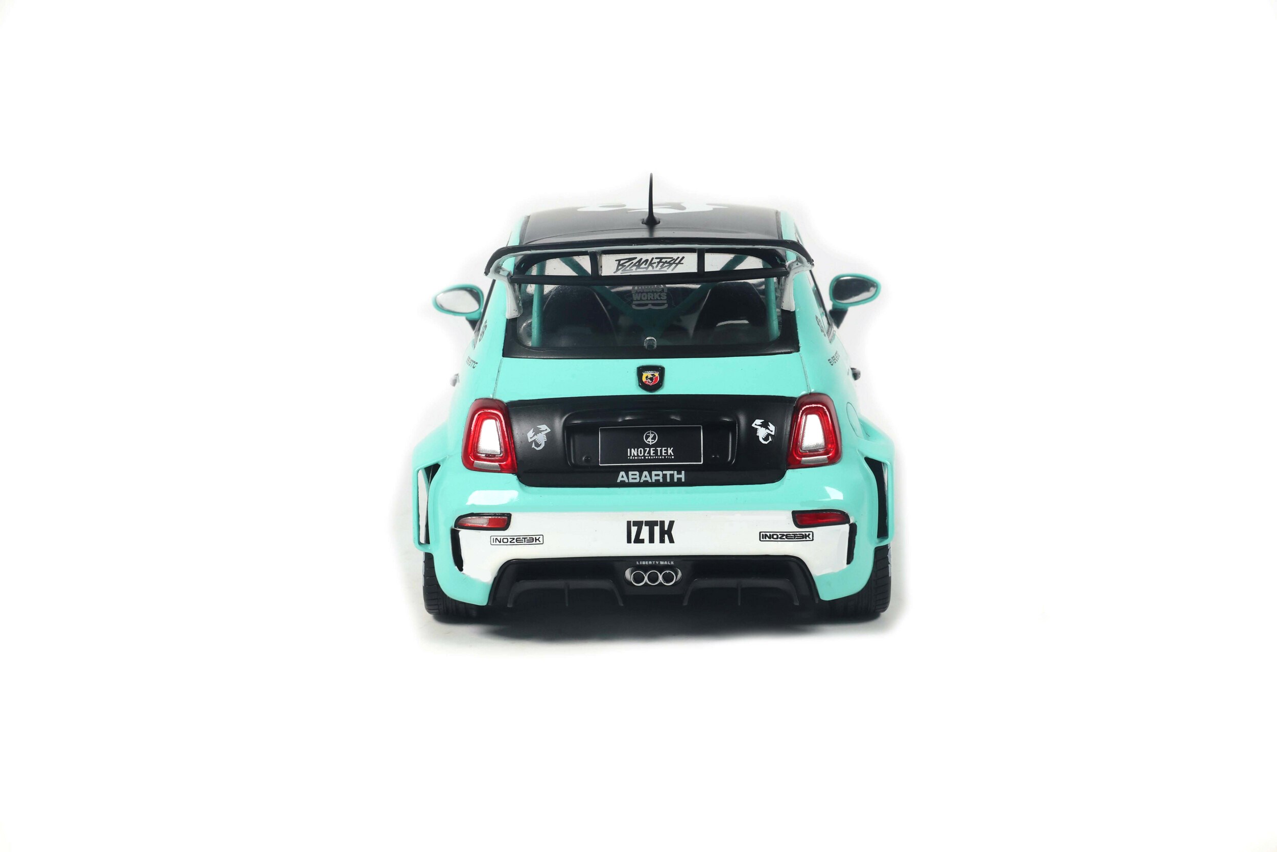 Fiat 595 Abarth Liberty Walk 1:18 Solido