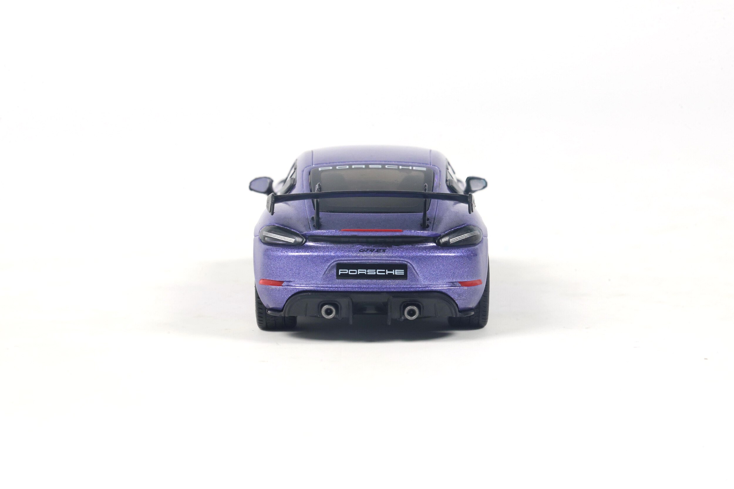 Porsche 718 Cayman GT4 RS Weissach 2024 viola purple metallic 1:43 Solido