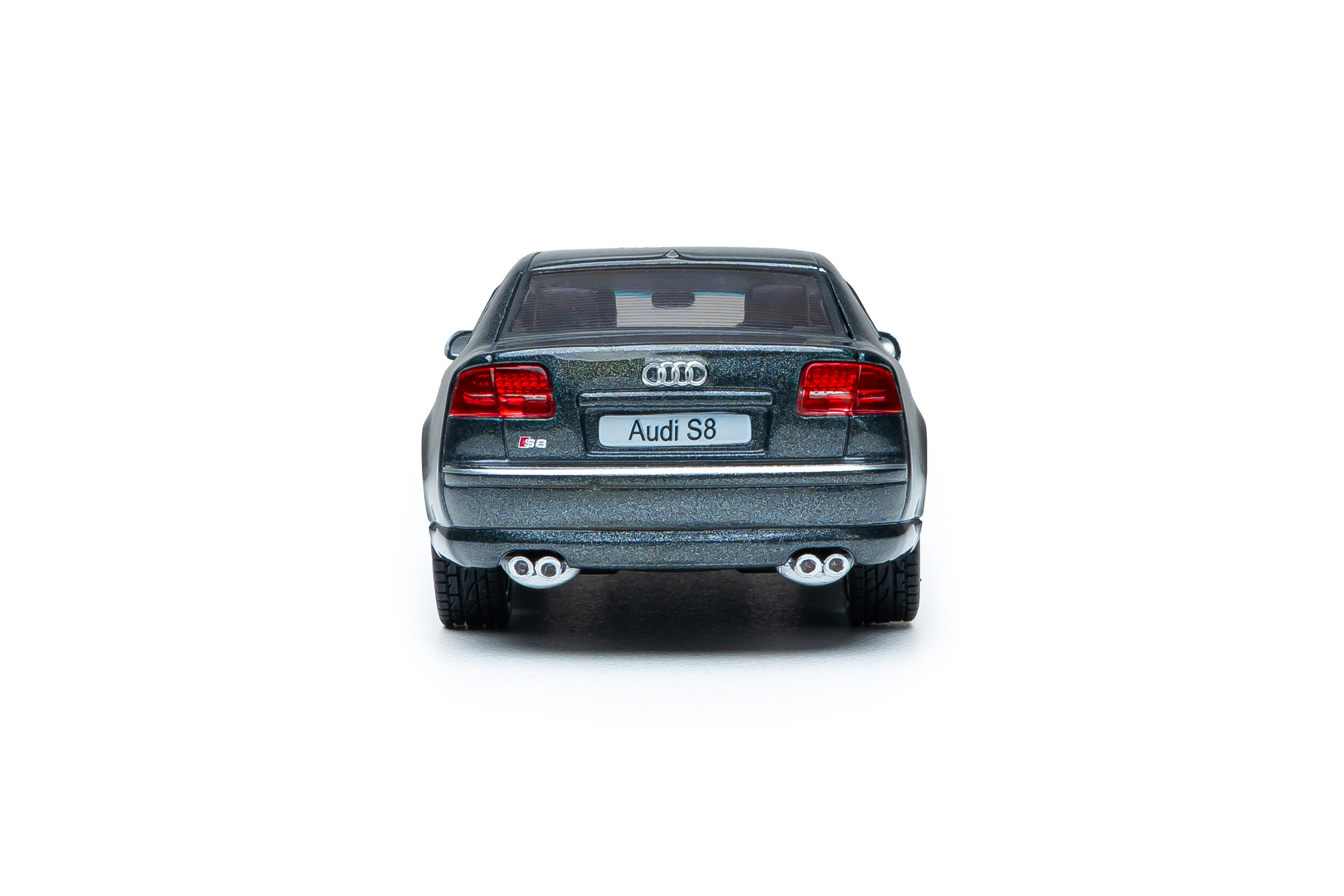 Audi S8 (D3) 2010 Daytona grey 1:43 Solido