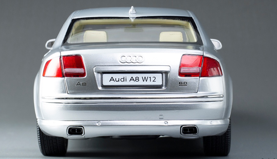 Audi A8 D3 6.0L W12 2008 silver 1:18 Sun Star