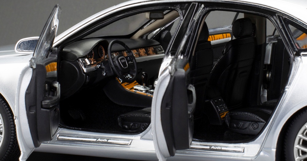 Audi A8 D3 4.2L TDi 2008 silver 1:18 Sun Star