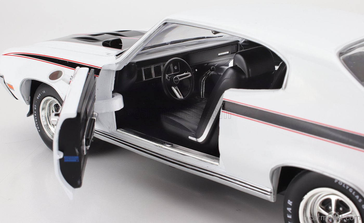 Buick GSX Hardtop 1970 apollo white 1:18 Auto World
