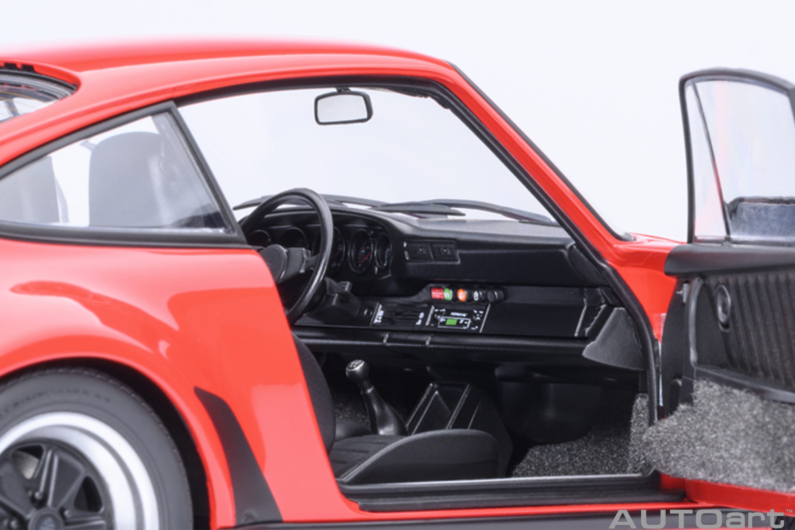 Porsche 911 930 Turbo 3.0 guards red 1:18 AUTOart