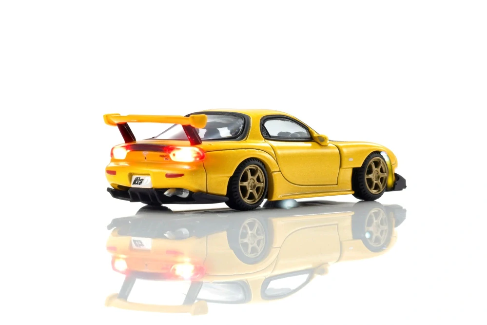 Mazda RX-7 (FD) *Initial D* 1995 With Led yellow/black 1:64 Kyosho