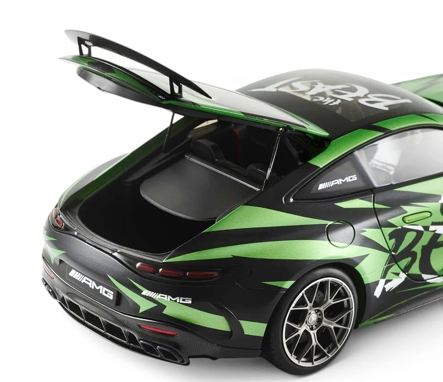 Mercedes-AMG GT 63 Pro 4Matic+ *The Beast* 1:18 NZG
