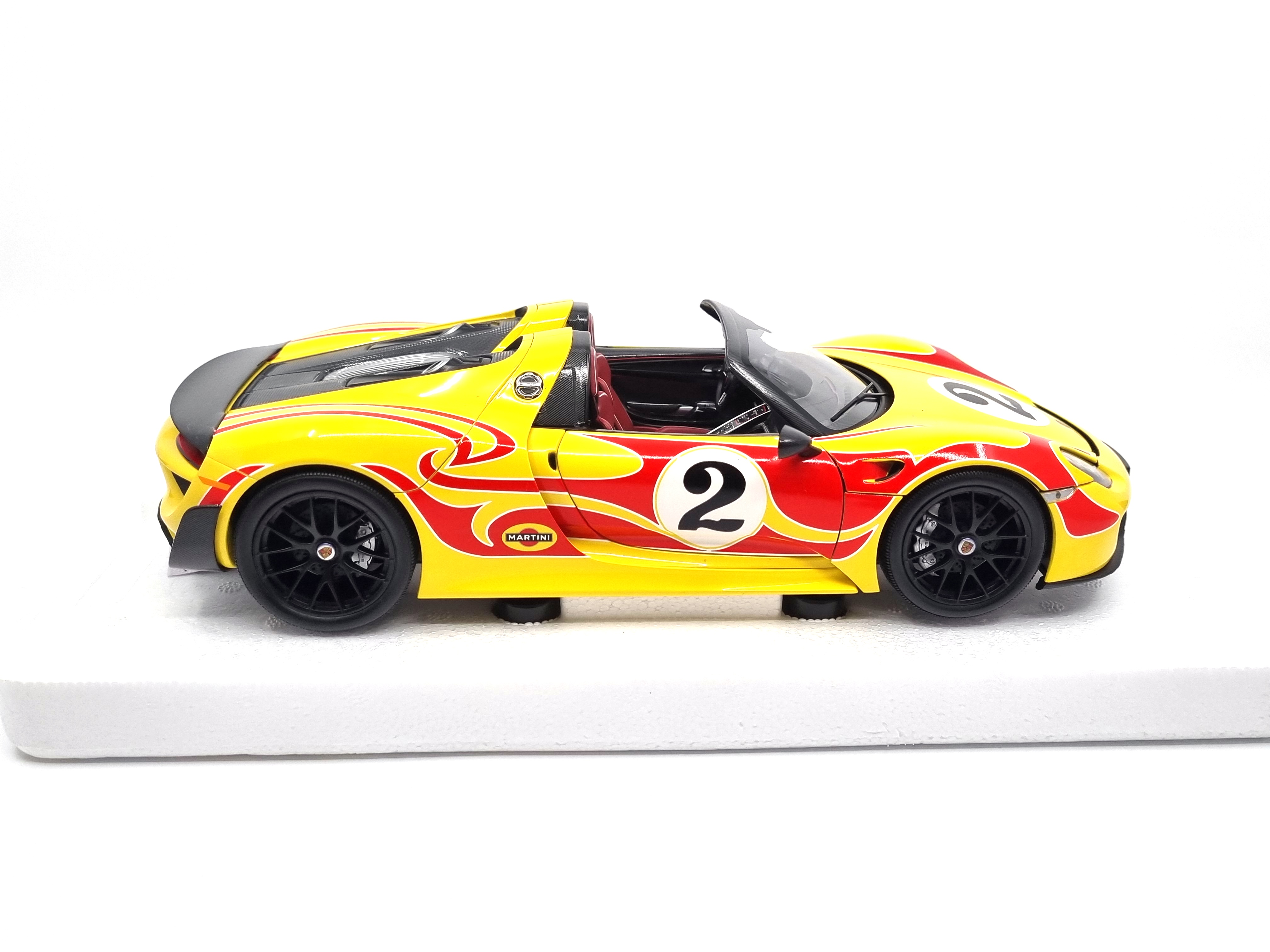 Porsche 918 Spyder 2015 1:18 Minichamps