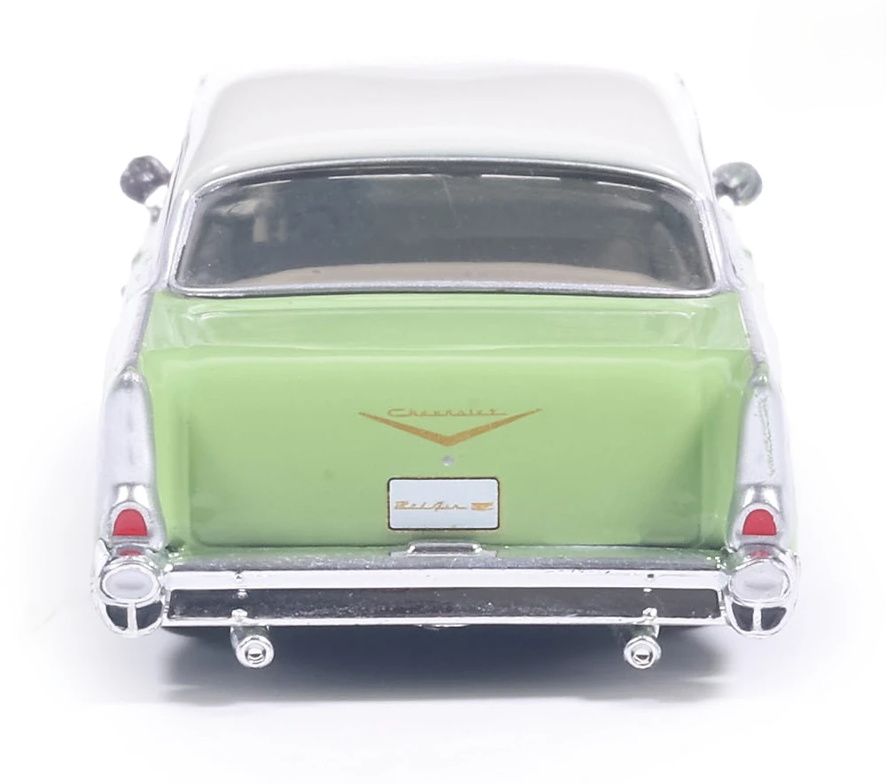 Chevrolet Bel Air Lowrider 1957 laurel green 1:64 Ixo America