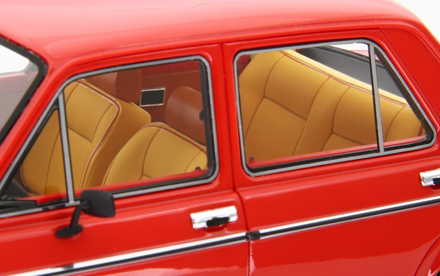 Fiat 128 1100 CL 1976 red 1:18 Laudoracing Model
