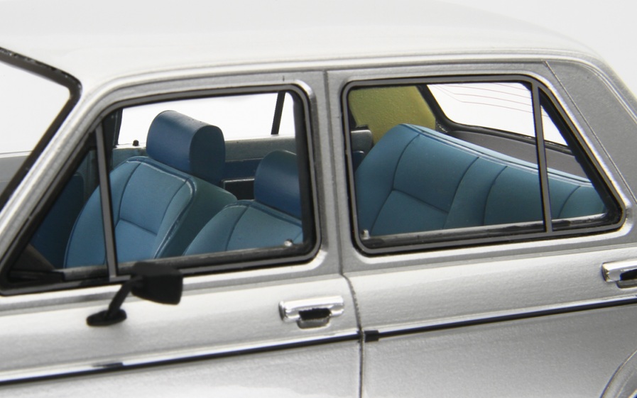 Fiat 128 1100 CL 1976 grey metallic 1:18 Laudoracing Model