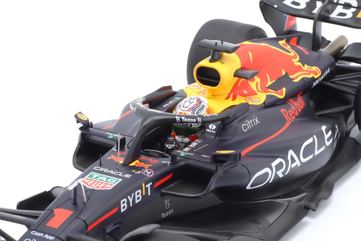 Oracle Red Bull Racing RB18 #1 M. Verstappen Winner USA GP 2022 1:18 Minichamps