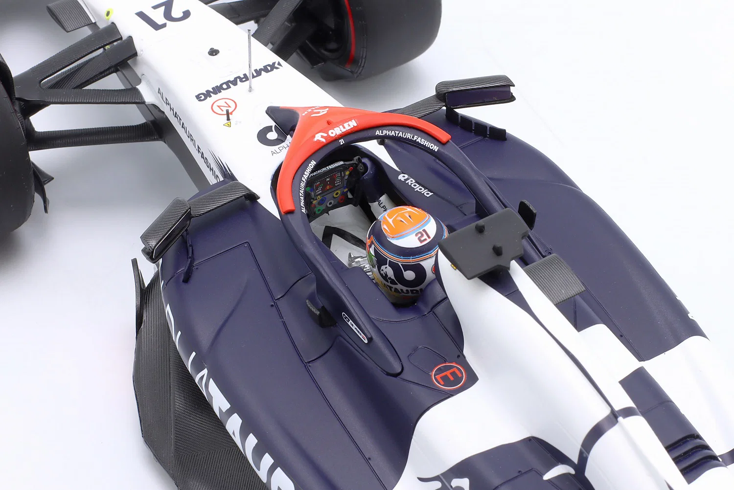 Scuderia Alphatauri AT04 Nyck de Vries 2023 1:18 Minichamps 