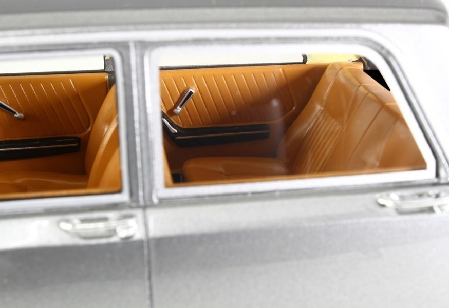 Alfa Romeo 1750 Berlina 1968 grey metallic 1:18 Laudoracing Model