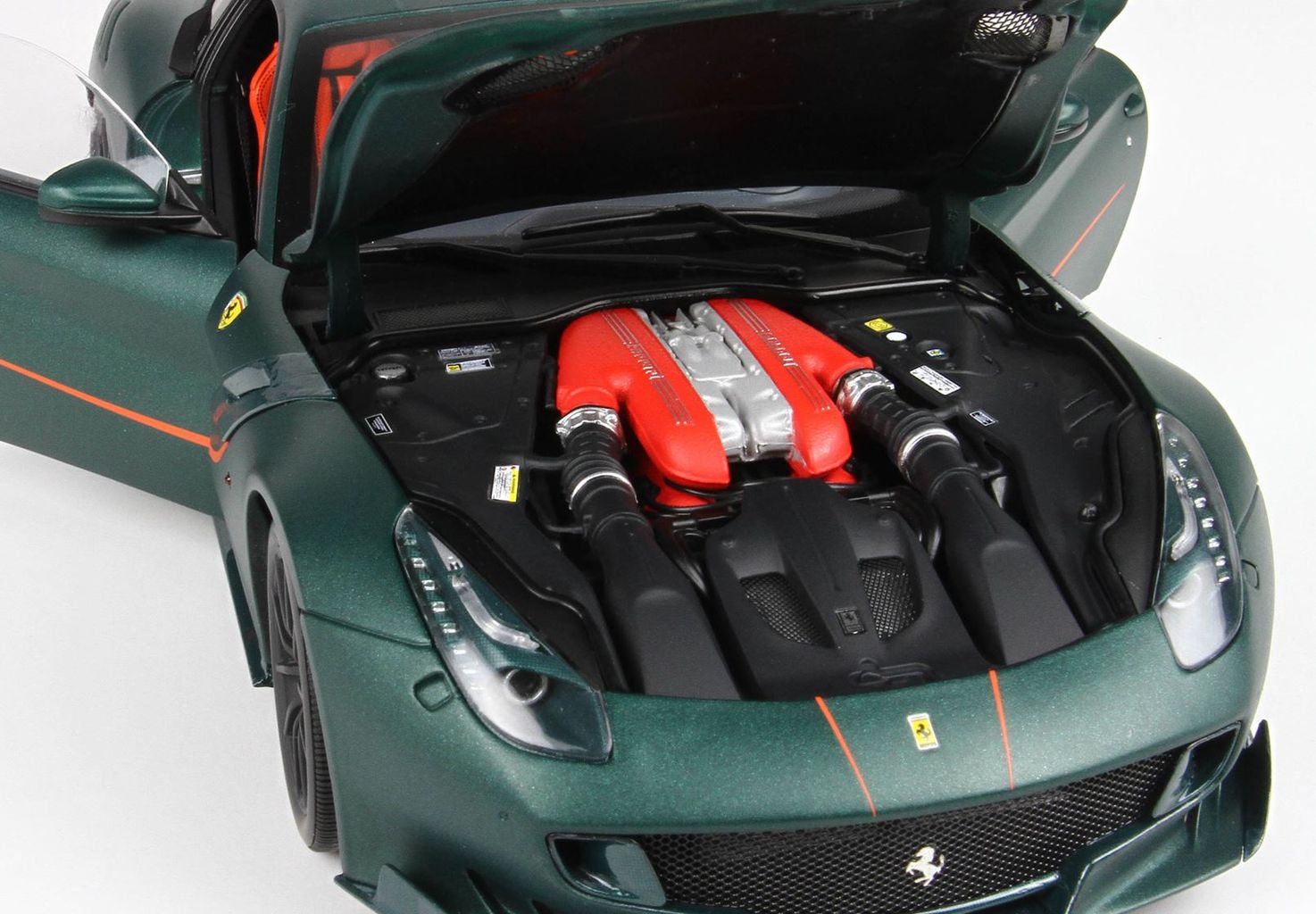 Ferrari F12 TDF 2015 verde GB opaco 1:18 B.B.R.