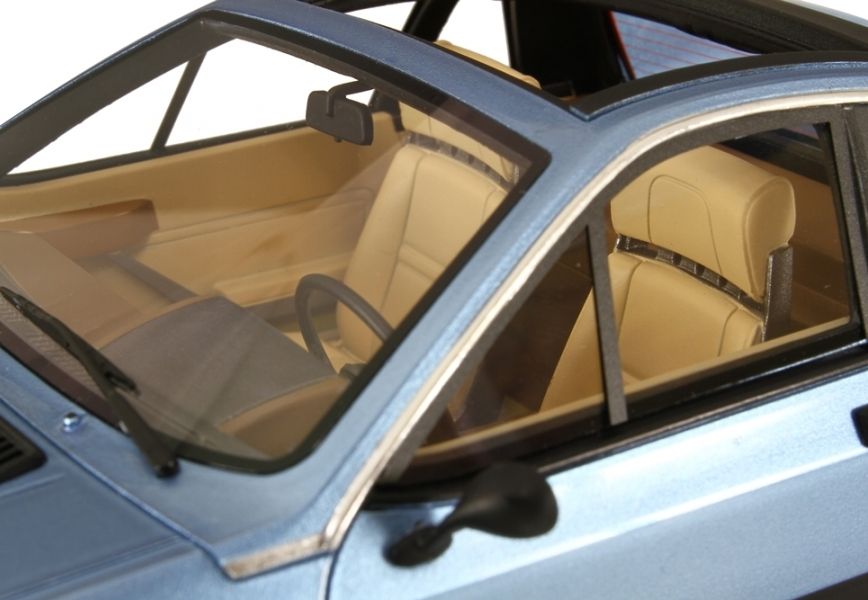 Lancia Scorpion 1976 blue metallic 1:18 Laudoracing Model