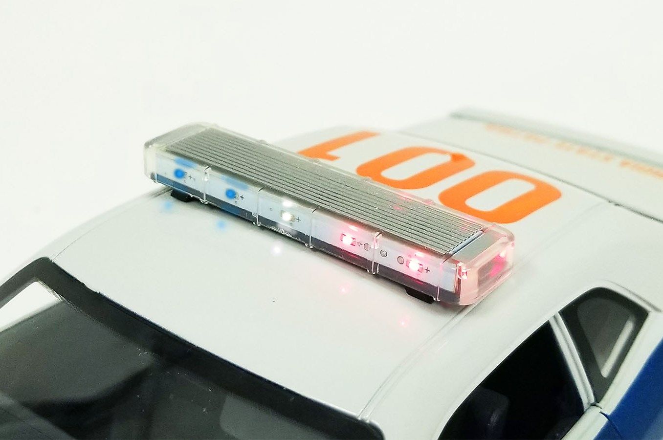 Dodge Challenger SRT8 *Georgia State Partol* 2010 blue/white 1:18 Acme Diecast