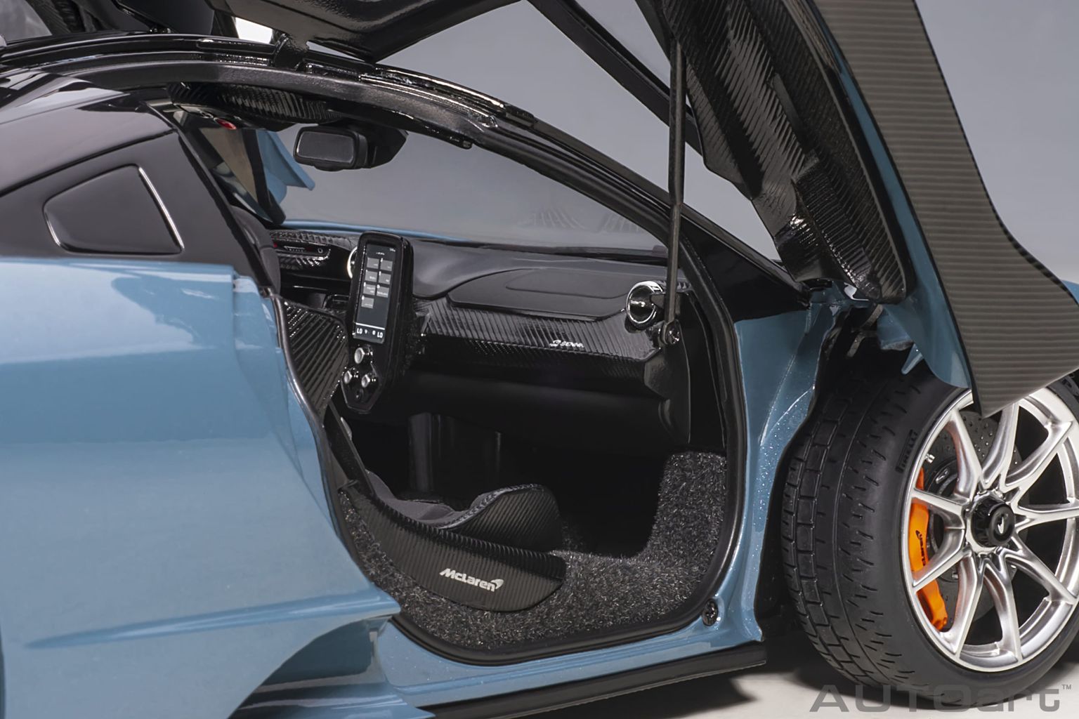 McLaren Senna 2018 vision victory 1:18 AUTOart