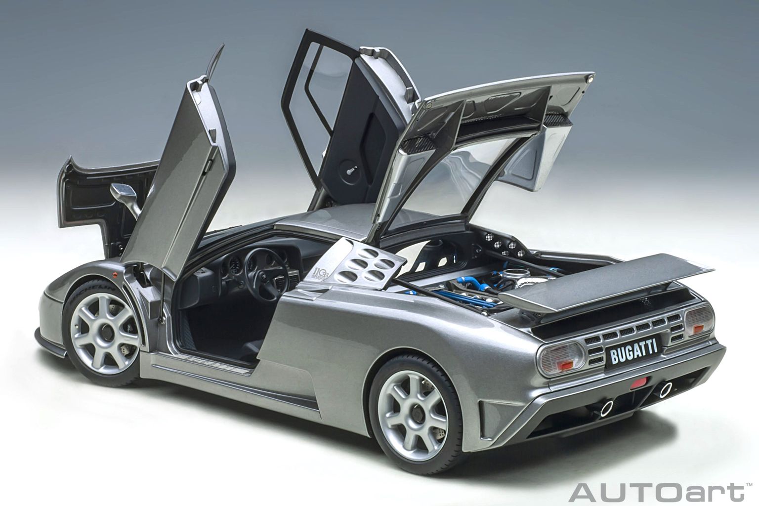 Bugatti EB 110 SS 1992 silver 1:18 AUTOart