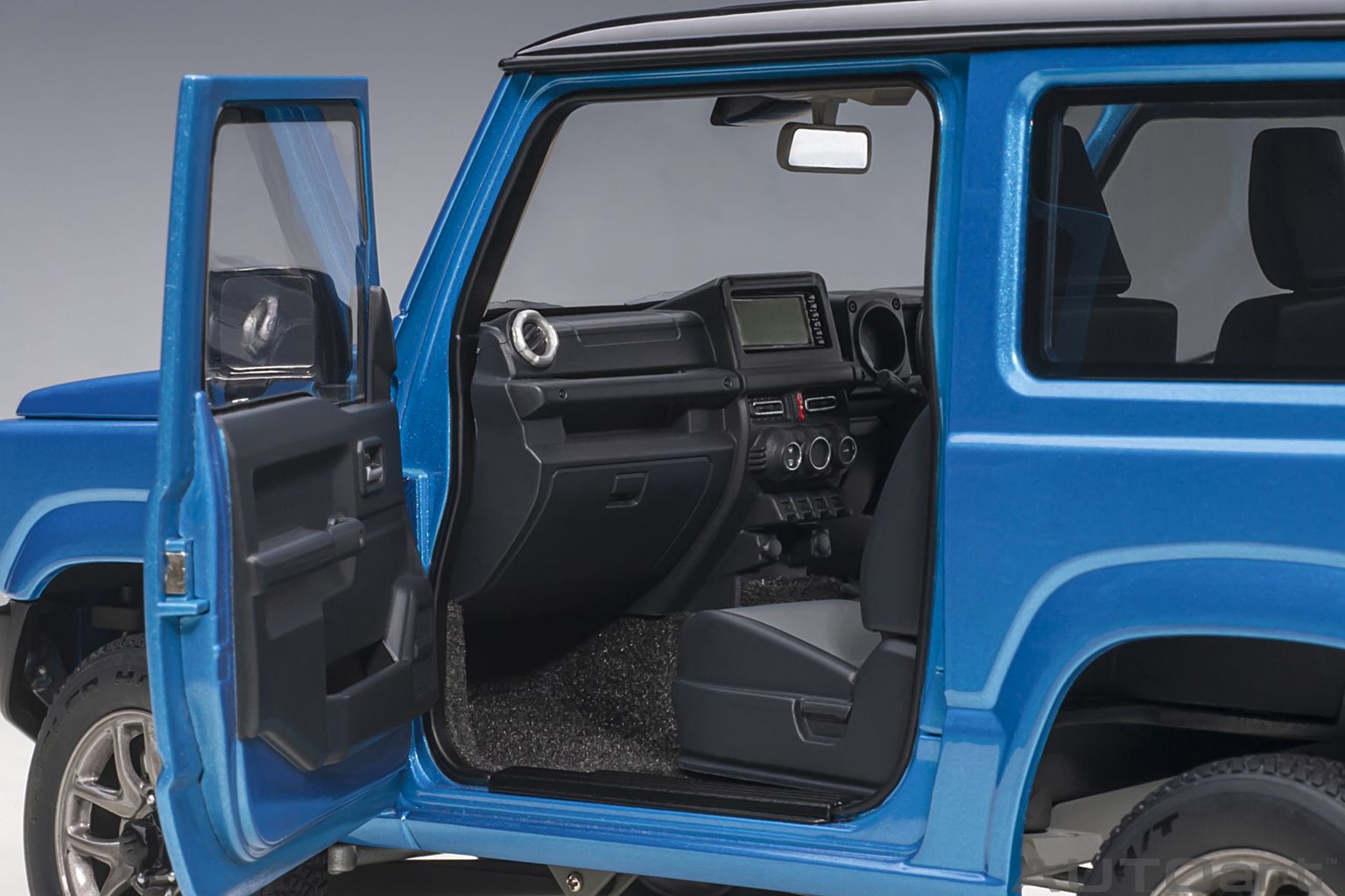 Suzuki Jimny JB64 RHD 2018 blue metallic/black roof 1:18 AUTOart
