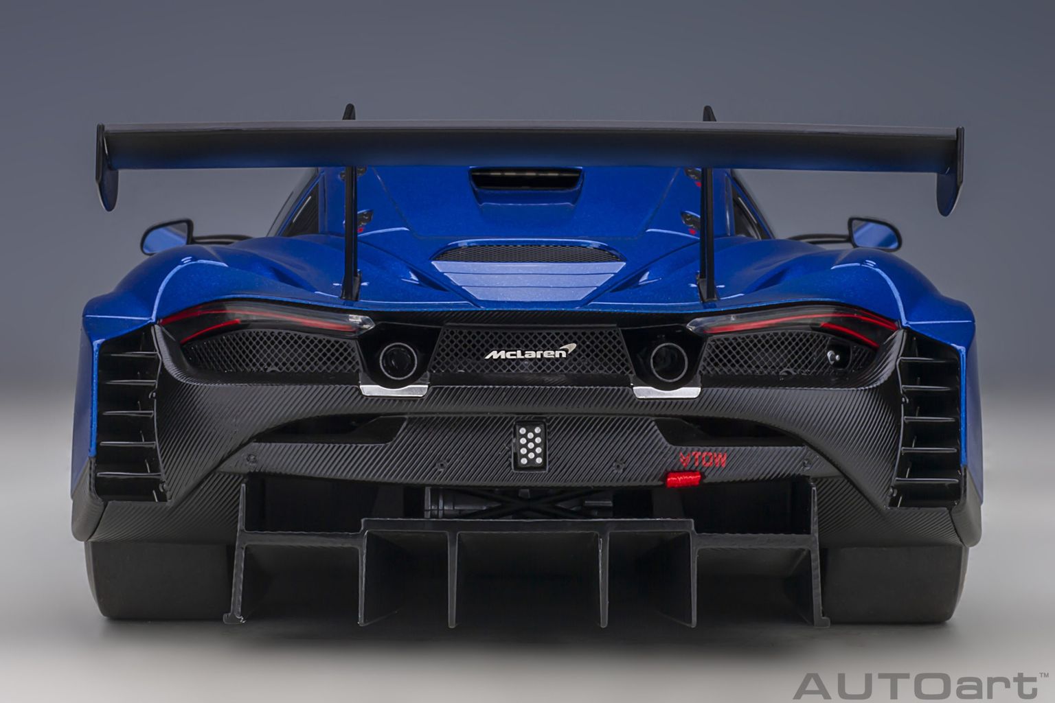 McLaren 720S GT3 2017 azure blue 1:18 AUTOart