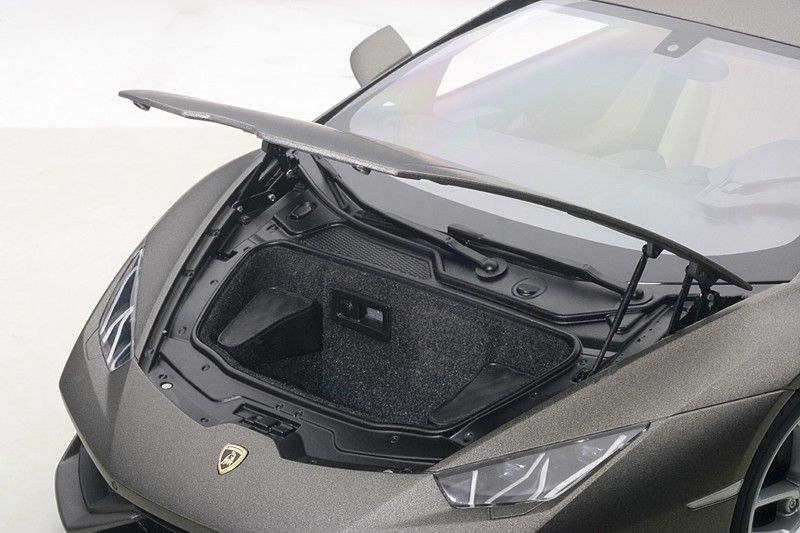 Lamborghini Huracán LP610-4 2014 matt grey 1:12 AUTOArt