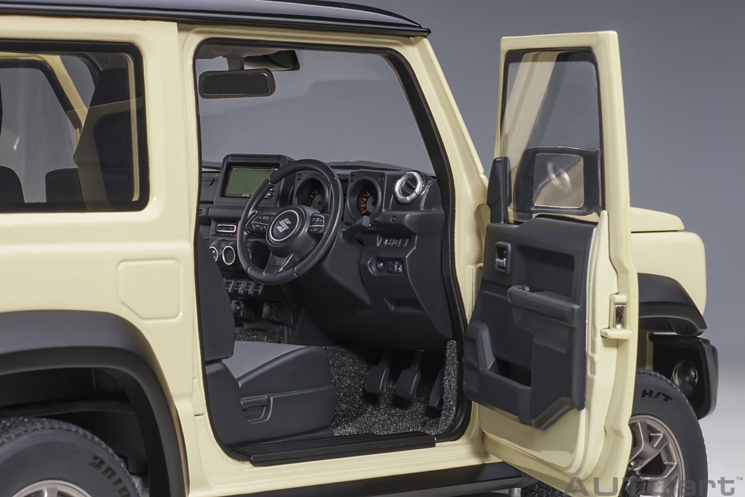 Suzuki Jimny SIERRA 2018 chiffon ivory metallic/black roof 1:18 AUTOart
