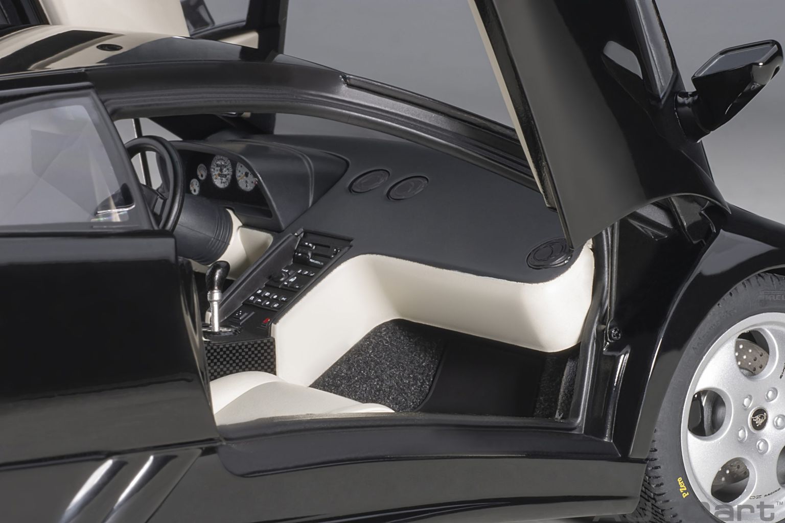 Lamborghini Diablo SE30 1993 deep black metallic 1:18 AUTOart