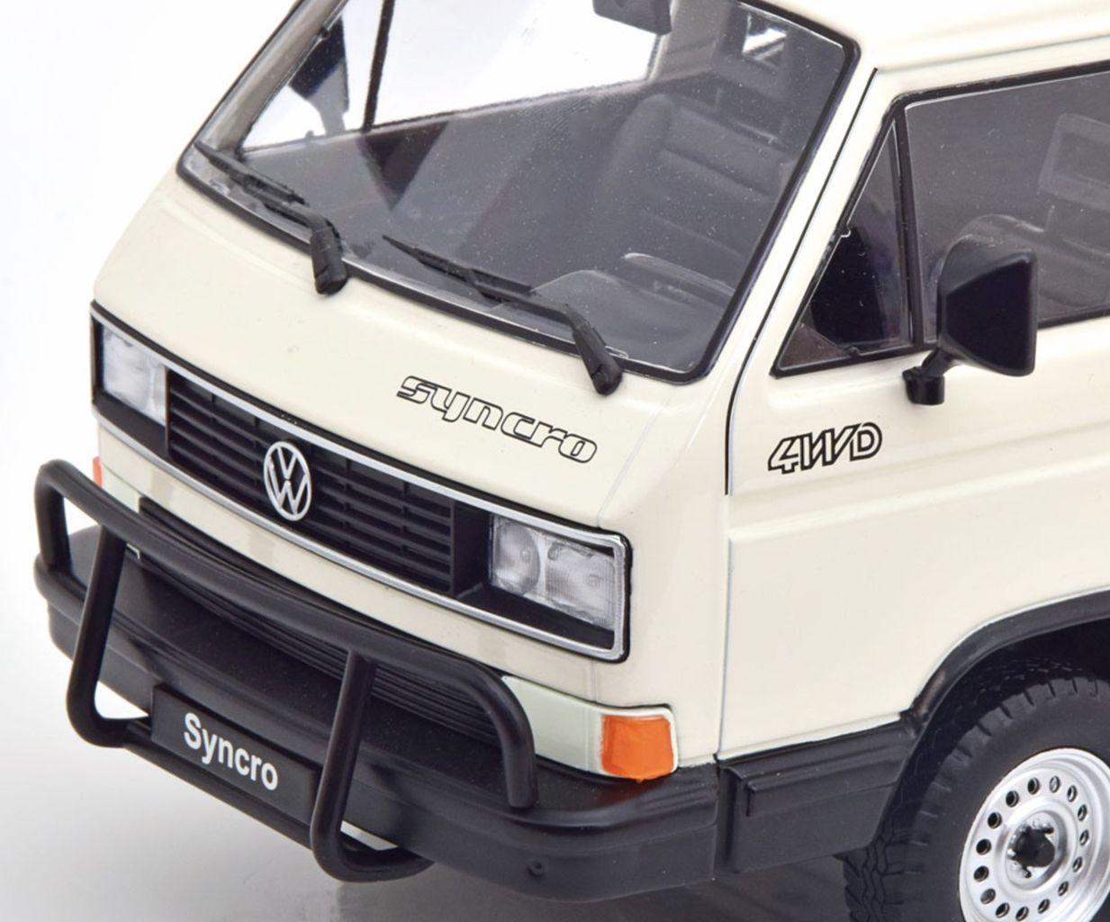 Volkswagen T3 Minibus SYNCRO 1987 white 1:18 KK Scale