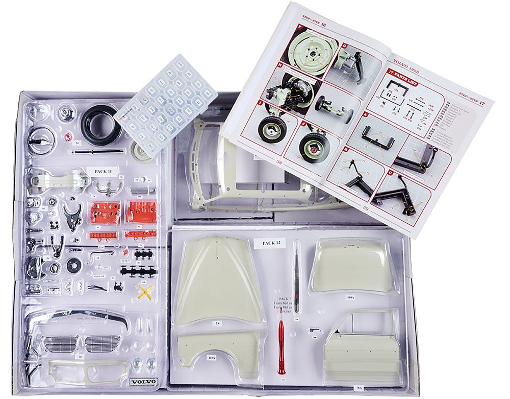 Volvo 122S (Kit) with Sound & Light cream 1:8 Ixo Models 