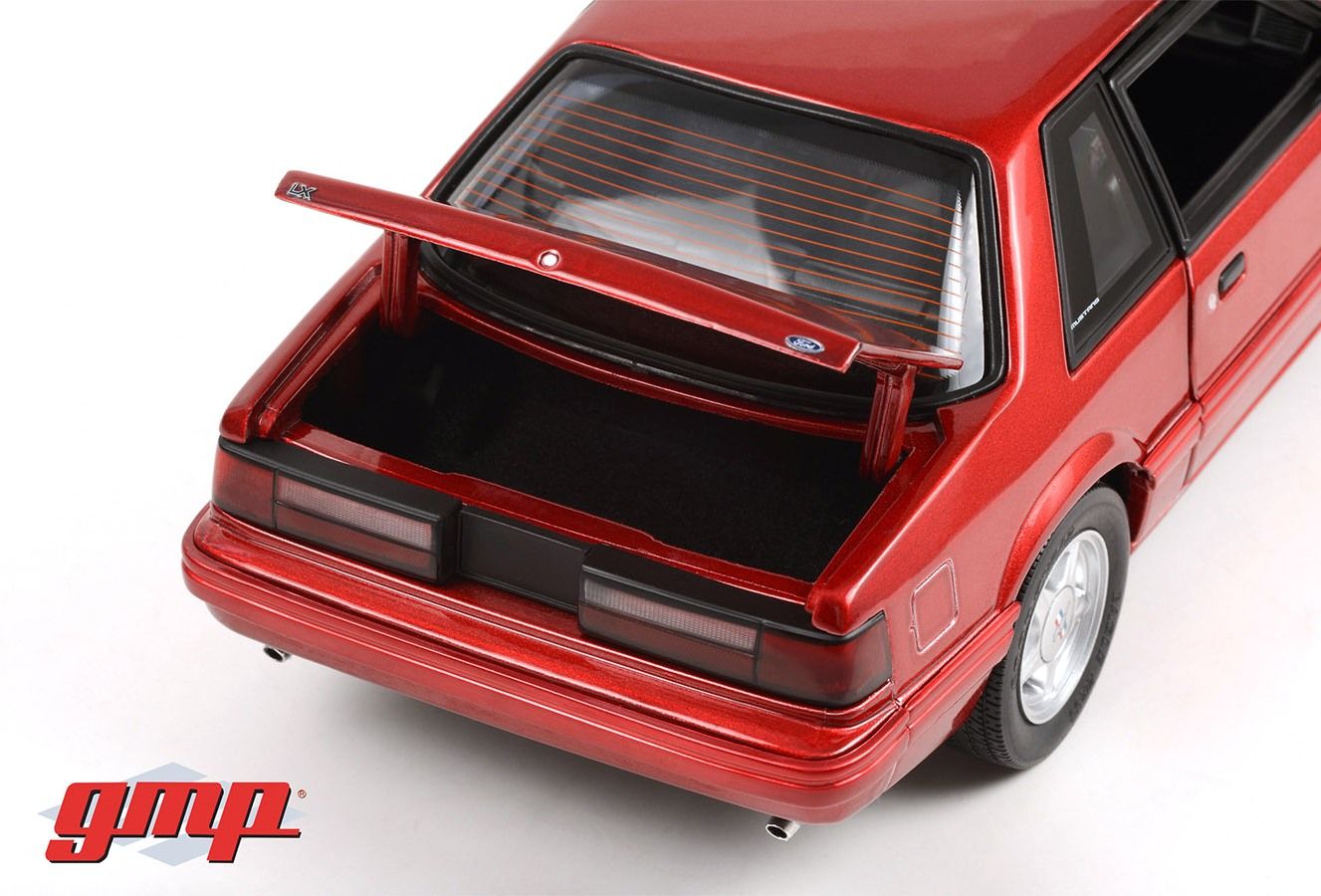 Ford Mustang LX 5.0 1993 electric red/black interior 1:18 G.M.P.