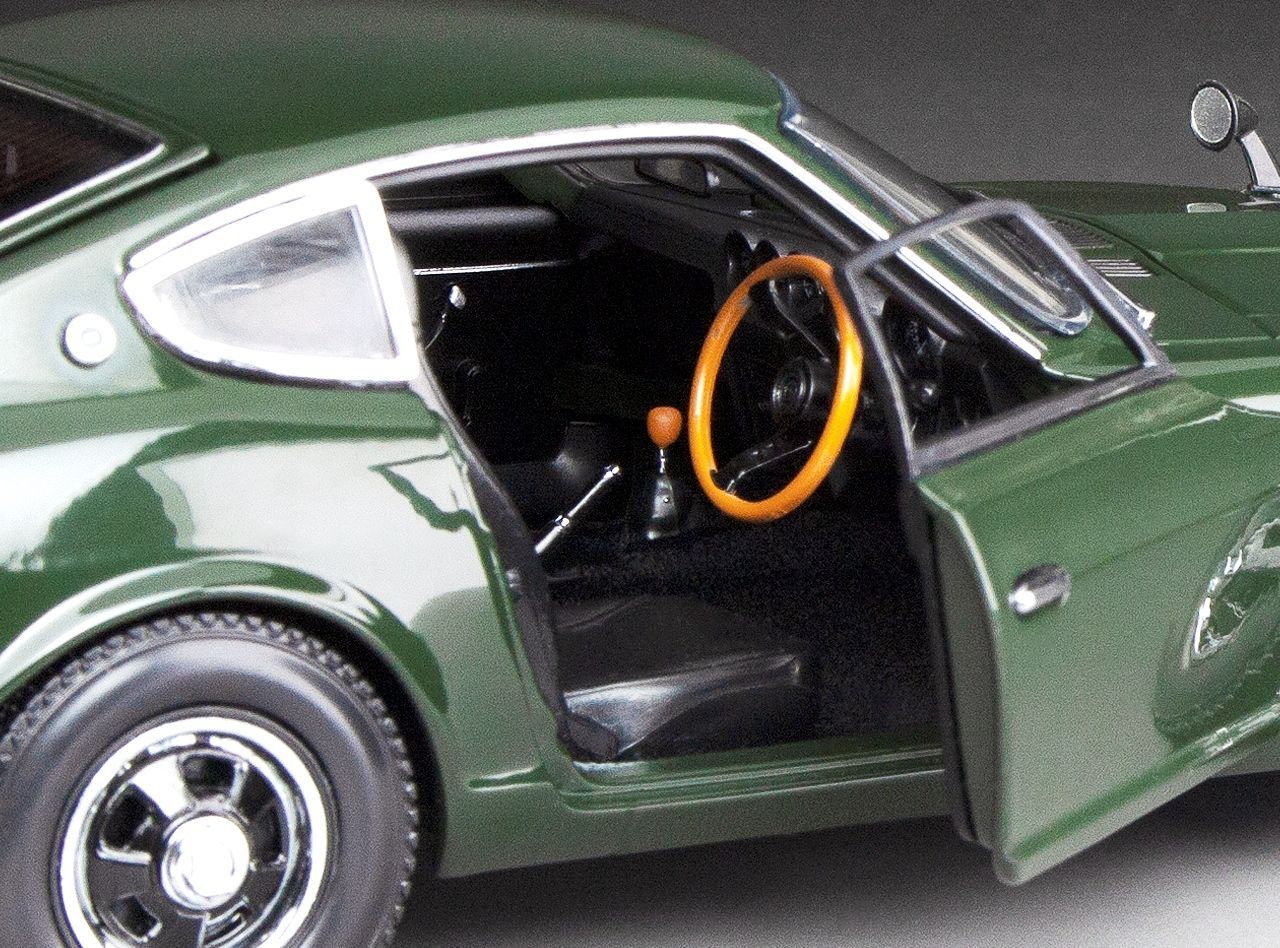 Datsun 240 Z Coupe 1972 green 1:18 Sun Star