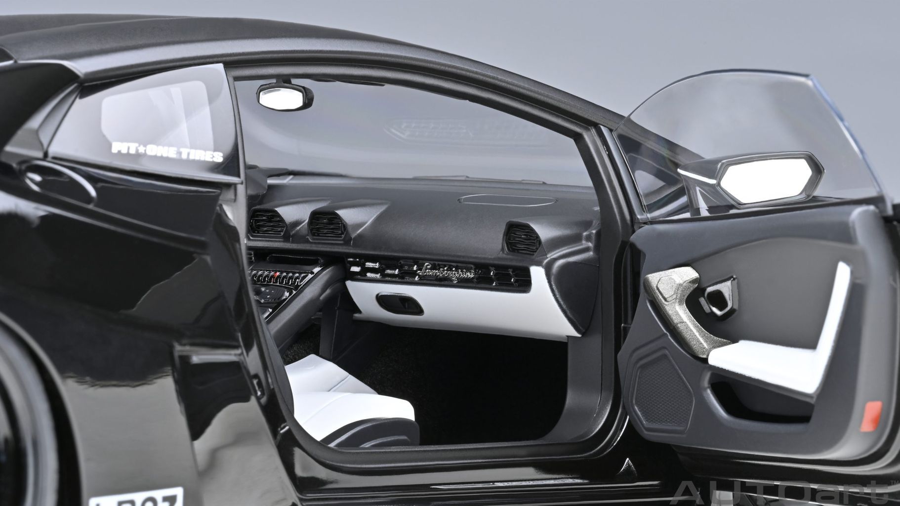 Liberty Walk LB Silhouette Works Lamborghini Huracan GT 2019 black 1:18 AUTOart